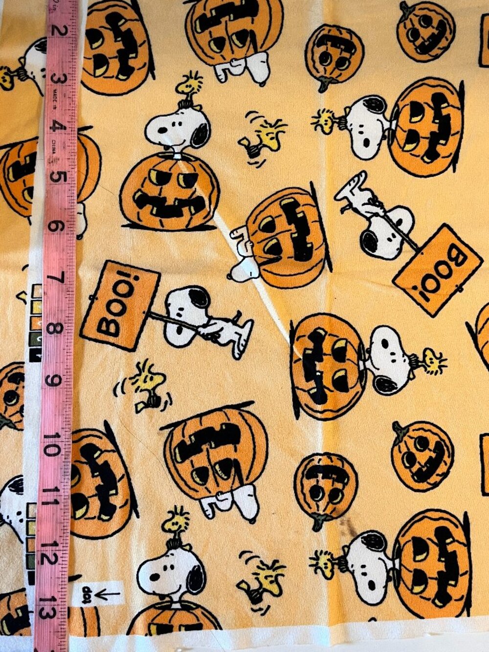 21 piece set - Snoopy Fabric Scraps - bundle 6 - Picture 2 of 4